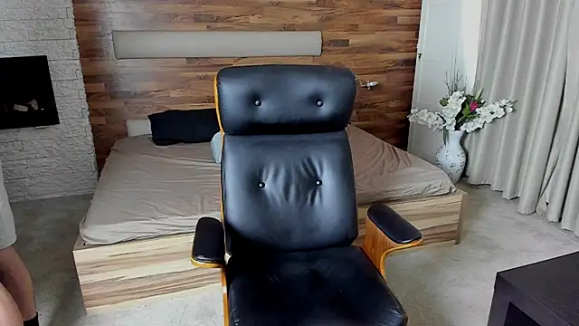 IvanHydee Adlı Modelin Canlı XXX Sohbeti
