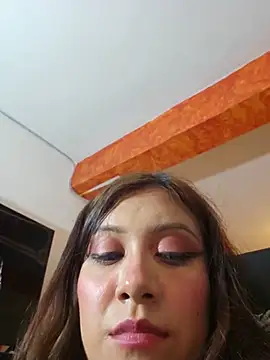 -TheCatCrazy-'s Live XXX Chat