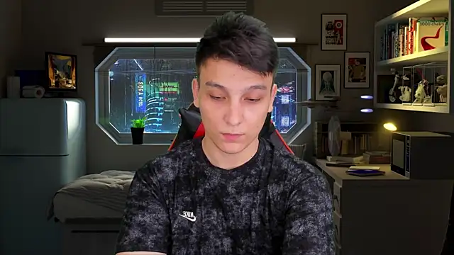 Justin_time111: онлайн-секс-чат
