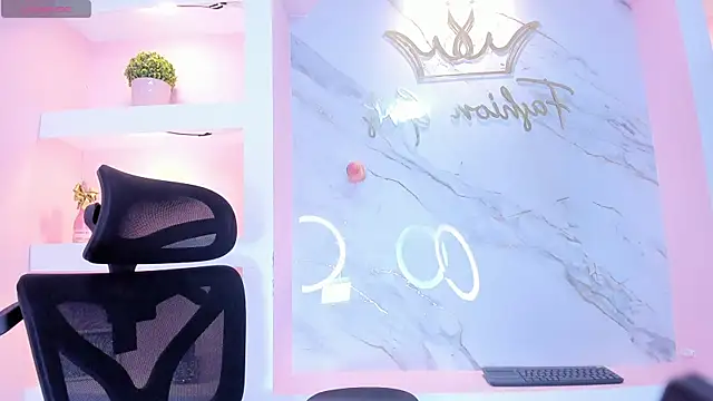 CandyDance1_ – Naživo XXX chat