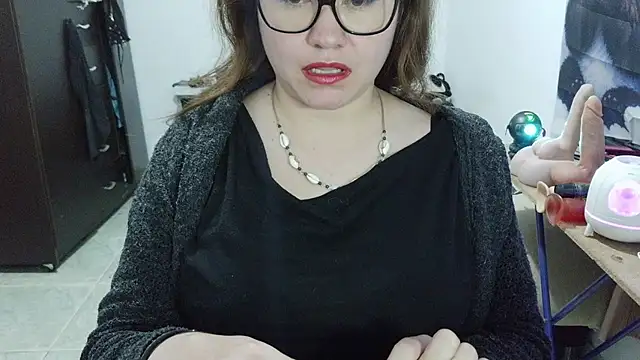 צ'אט XXX בשידור חי של curly_greeneyed