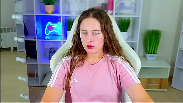 צ'אט XXX בשידור חי של NadinnL