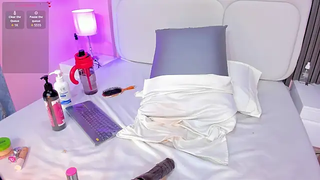 XXX chat uživo modela lia_sucker