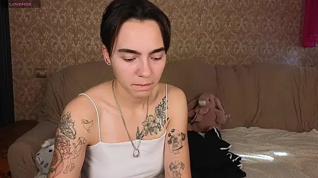 Lilihere_'s Live XXX Chat