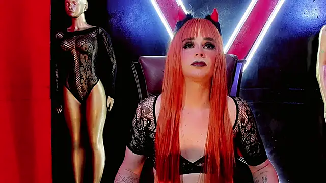 XXX chat uživo modela Viktoria_Steel