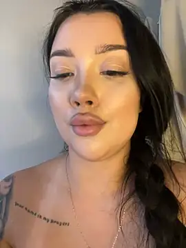 kiss_Lissa live XXX chat