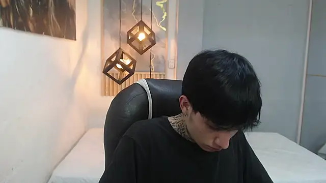 Cry_thereal's Live XXX Chat