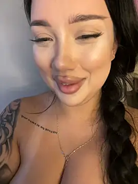 kiss_Lissa Adlı Modelin Canlı XXX Sohbeti