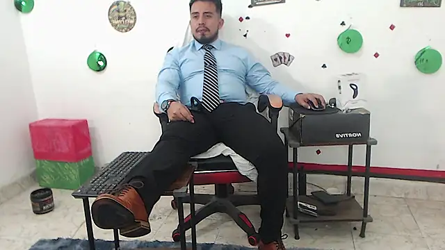 دردشة KalethBigDick الجنسية المباشرة