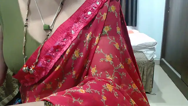Chat XXX ao vivo de sunitha-3
