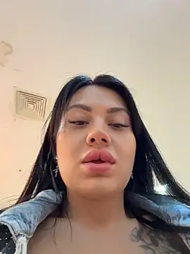 Wet__Bunny Adlı Modelin Canlı XXX Sohbeti