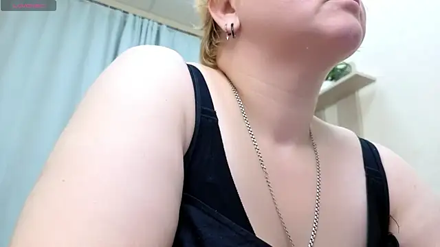 Chatroom XXX en direct de Dolorys