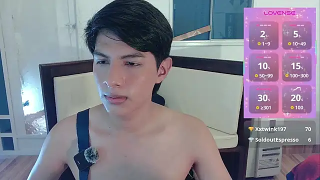 phuwin_bj Adlı Modelin Canlı XXX Sohbeti
