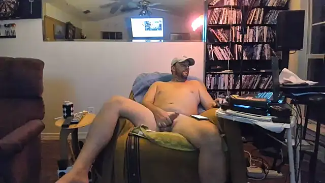 צ'אט XXX בשידור חי של offroadnudist