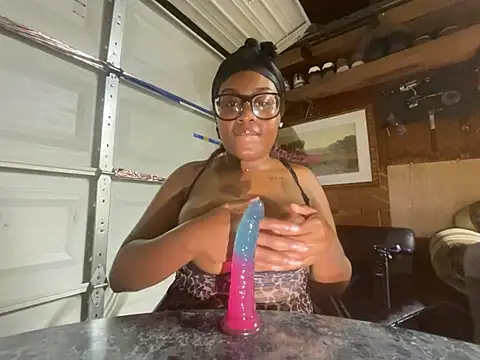 Chat XXX en directo de bighettobooty