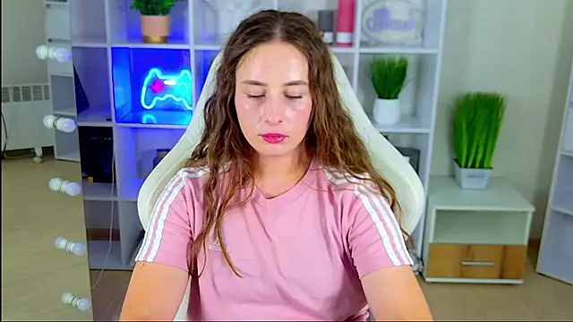 NadinnL live XXX chat