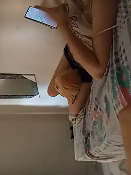 Sellena2 Adlı Modelin Canlı XXX Sohbeti