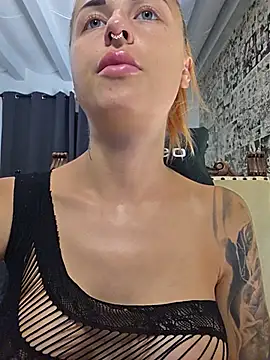 kylie_blck: онлайн-секс-чат