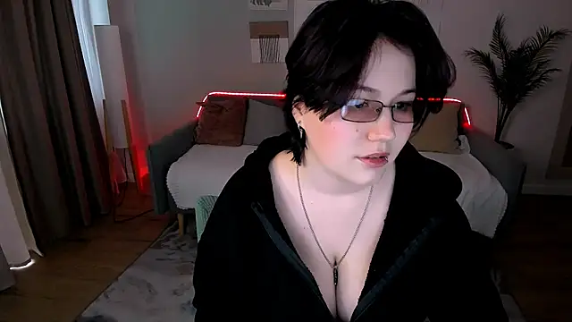 Chatroom XXX en direct de MiaLacrice