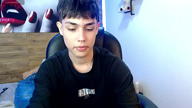 Chat +18 de ivan_cooper ao vivo