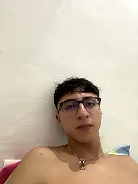 CamiRojas_boy Show Webcam