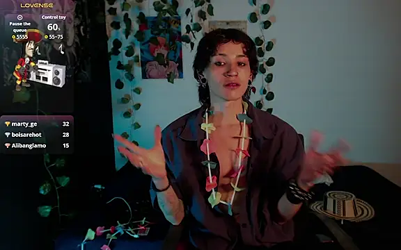 Онлайн чат XXX JohnnyJones_