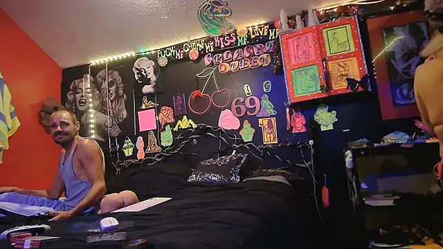 Splash_Queen420 élő XXX-chatje