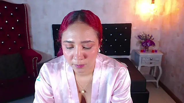IsabelaLatina's Live XXX Chat