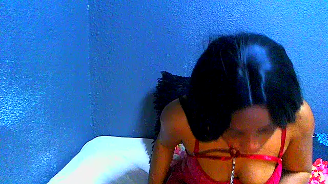 SMALLBOOBSXX Chat XXX in diretta