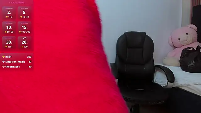 vicky_castillo élő XXX-chatje