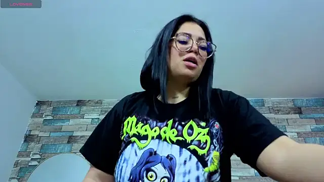martinna_tay élő XXX-chatje