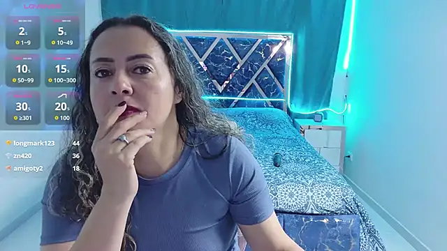 Živý XXX chat Cristalsexy25