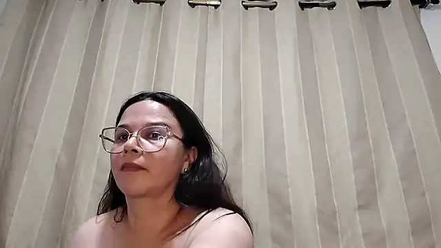 Estella80 라이브 XXX 채팅