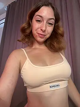 LynaFrost Adlı Modelin Canlı XXX Sohbeti