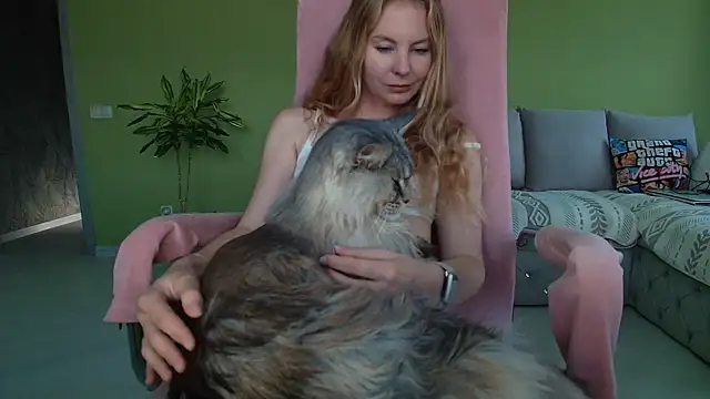 Cuddle_Cat's Live XXX Chat