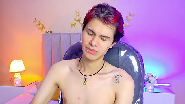Derek_Sinn élő XXX-chatje