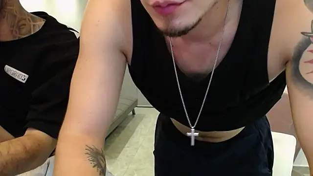 fratguysonline Chat XXX live