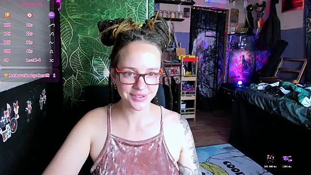 Chatroom XXX en direct de LisaFoxy_y