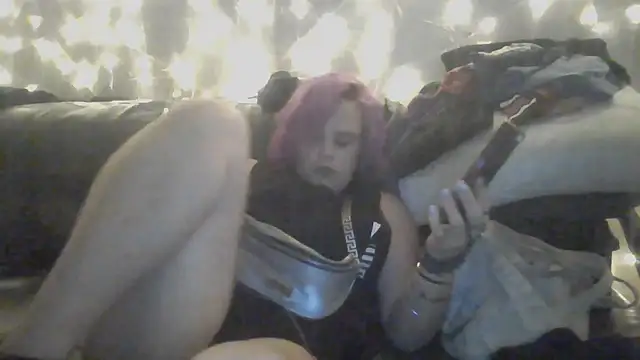 TWiSTYTheTwizted's Live XXX Chat