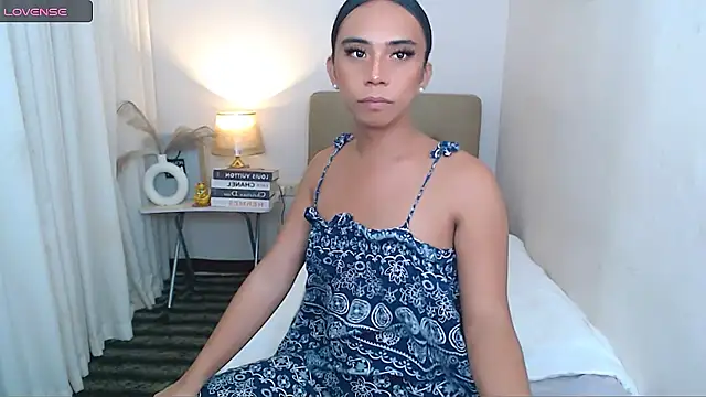 scarlet_smith7 Adlı Modelin Canlı XXX Sohbeti