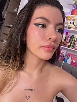 Your_Honeey Chat XXX in diretta
