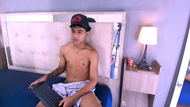 _Thiago12 Live XXX Chat