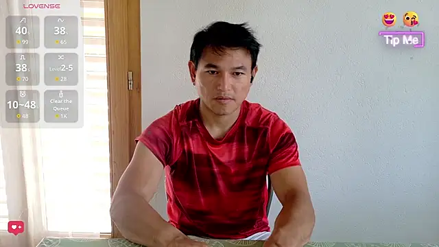 Chatroom XXX en direct de AsianBoy_Sunny