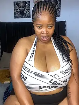Chatroom XXX en direct de LunaCovenn