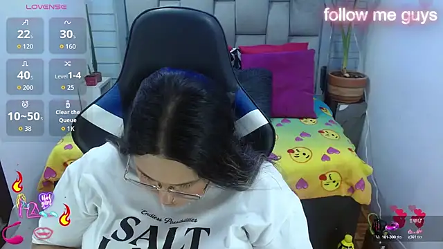 evelin_zaens' Live XXX Chat