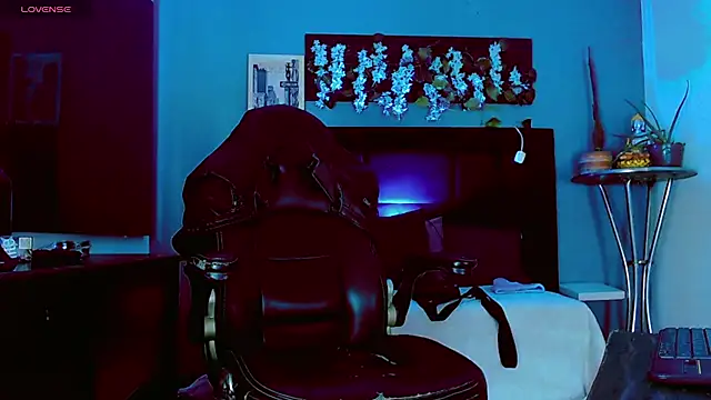 แชท XXX สดของ HannibalLester
