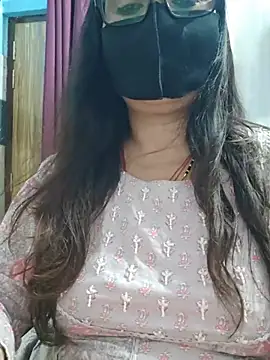 Aishwaryaa_69's Live XXX Chat