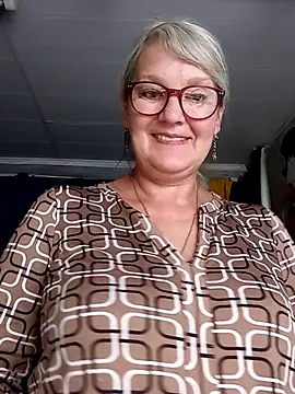 irinamaux's Live XXX Chat