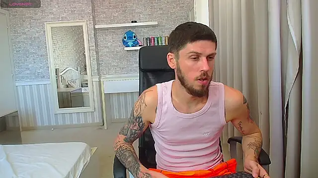 Chat XXX en directo de JonahShaw