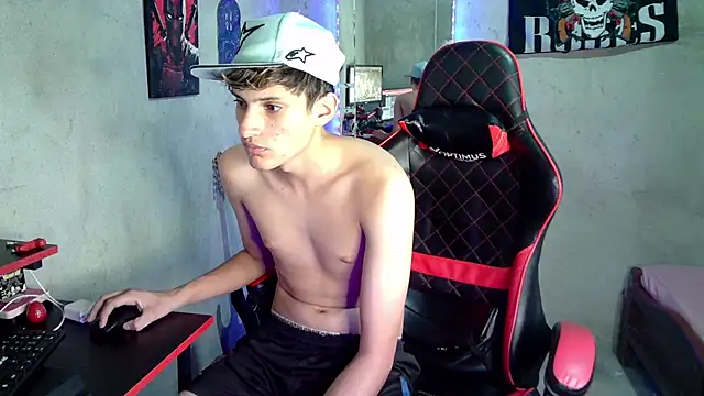 XXX chat uživo modela flaquito_junior